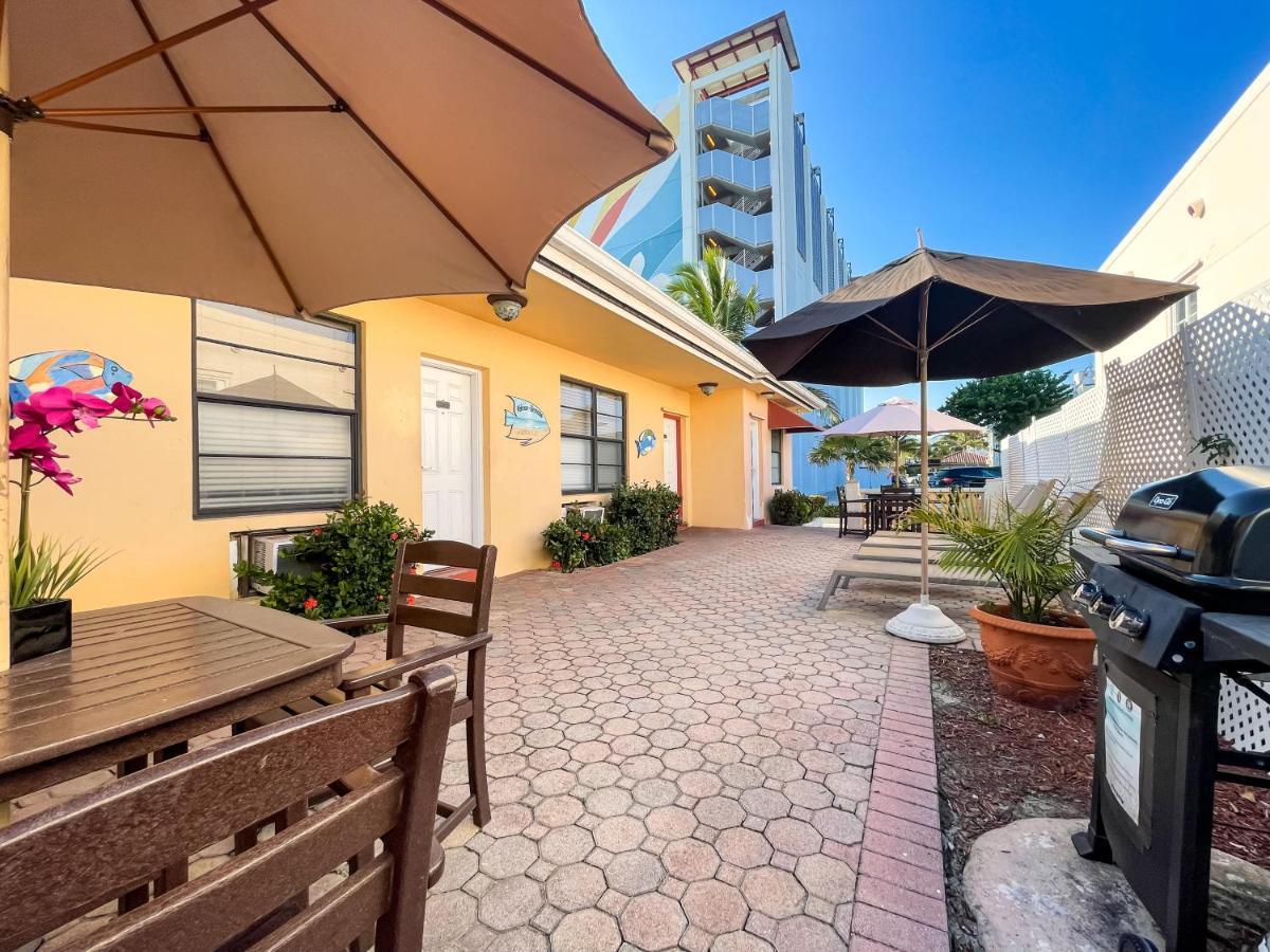 Greniers Hotel Hollywood Bagian luar foto