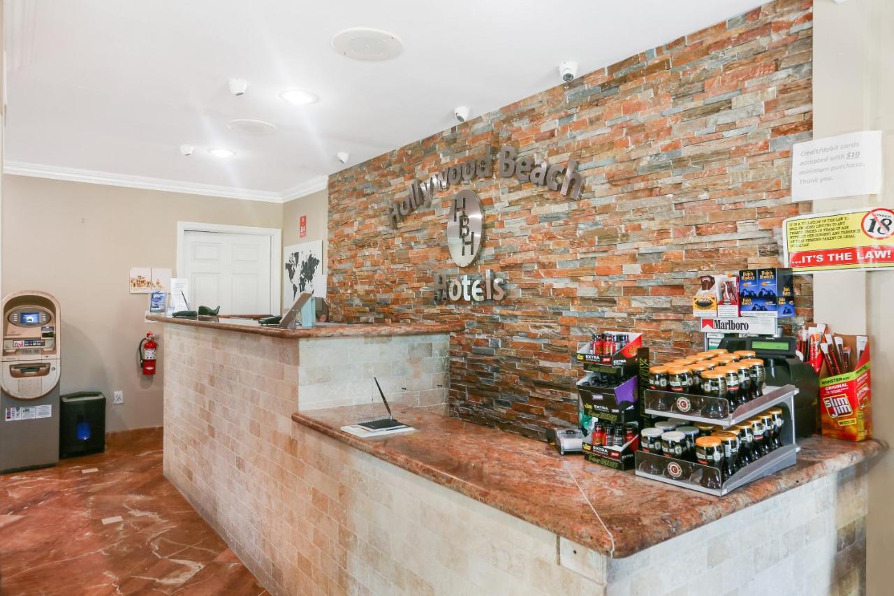 Greniers Hotel Hollywood Bagian luar foto